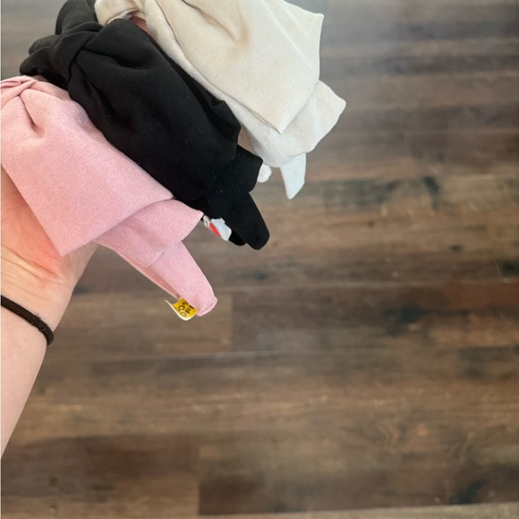 Claire's Pink, Black, and Cream Hair Bows - Picture 2 of 6